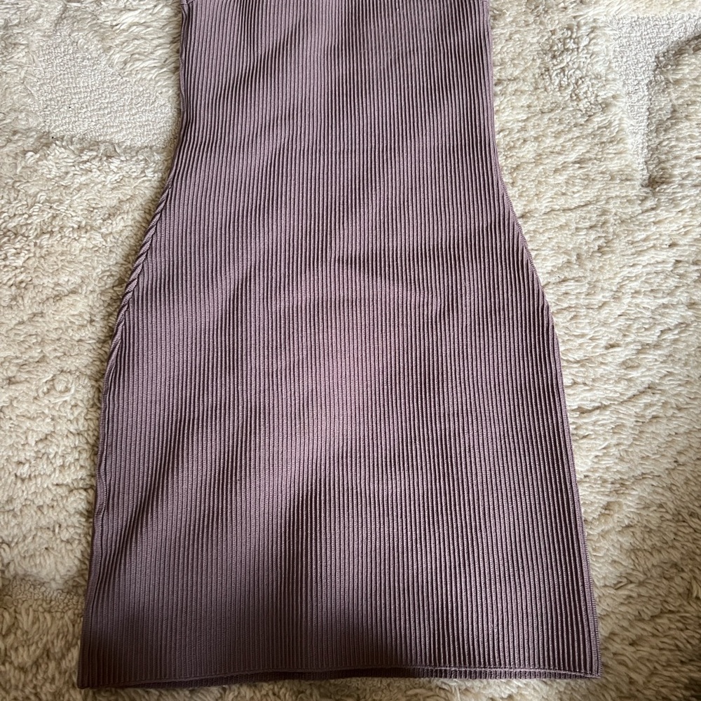 Aritzia Sculpt Babaton Ribbed Knit Dress - Picture 7 of 8
